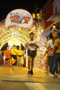 BIB: 
                            <button type="button" onclick="openModal(21831857)" class="btn btn-primary btn-sm float-right btn-popup" data-toggle="modal" data-target=".modal-high-quality">
                        <i class="fas fa-shopping-cart"></i> Add to Cart
                    </button>
                                            <button type="button" onclick="isThisMe(21831857, true)" class="btn btn-success btn-sm float-right btn-popup btn-isme hidden" data-toggle="tooltip" data-placement="bottom" title="นี่คือรูปของคุณใช่ไหม คลิกที่นี่เพื่อเอาเข้าอัลบั้ม">
                        <i class="fas fa-plus"></i> Add to album
                    </button>
                    <button type="button" onclick="isThisMe(21831857, false)" class="btn btn-warning btn-sm float-right btn-popup btn-isnotme hidden">
                        <i class="fas fa-ban"></i> Remove from album
                    </button>